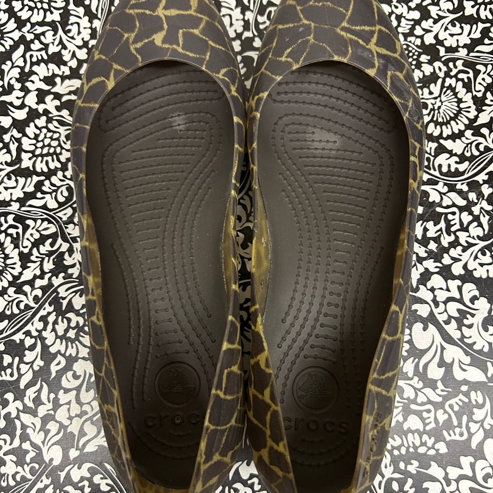 Crocs shoes size 9